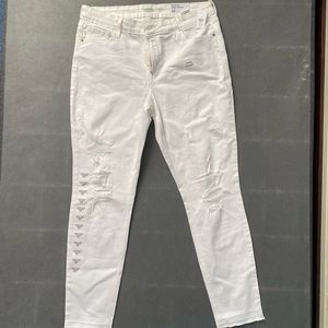 NWT white rockstar super skinny jeans from Old Navy